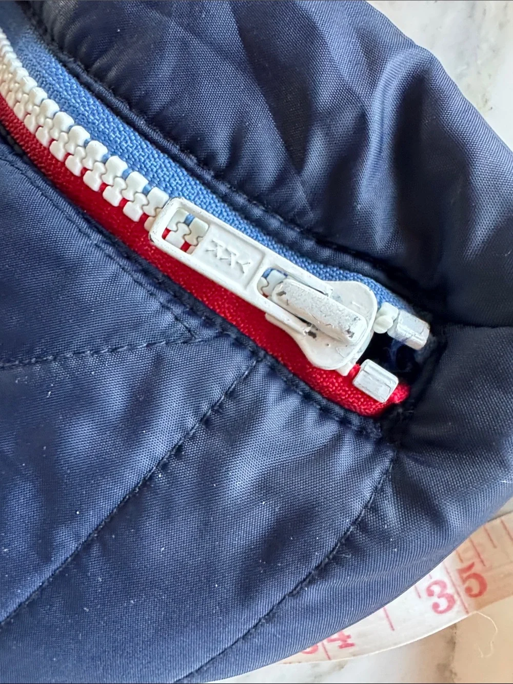 VTG Obermeyer Navy Quilted Kids Crossbody Bag with Red & White Trim 32”